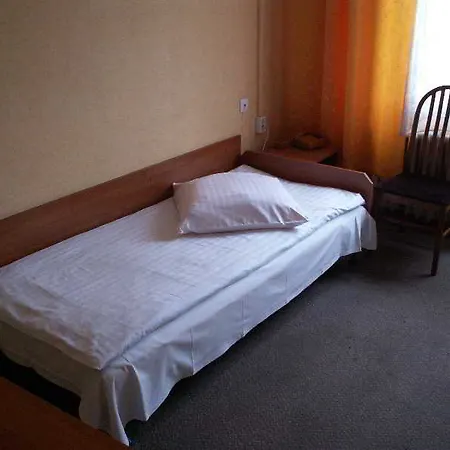 Hotell Pod Debem Tarnów