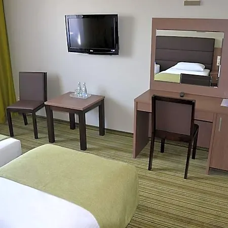 Pod Debem Hotell Tarnów