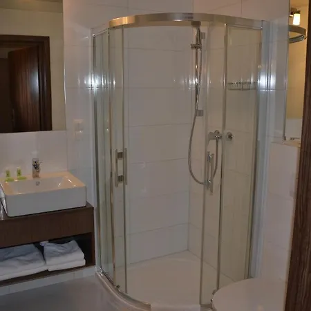 Hotell Pod Debem Tarnów